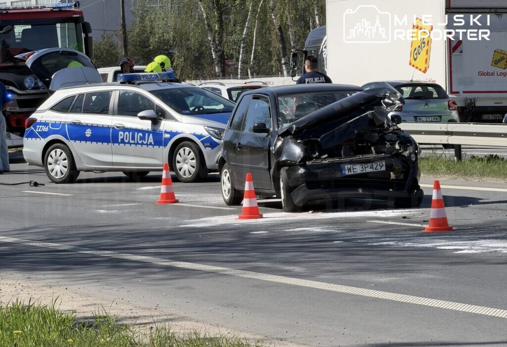 Polonya da otomobil tir a carpti bir yarali 68454