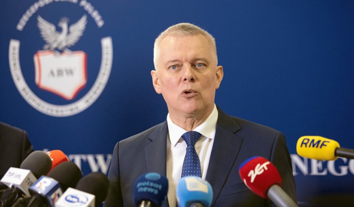 Polonya da rusya adina casusluk yaptiklari gerekcesiyle gozaltina alinan supheliler hakkinda tutuklama karari 71382