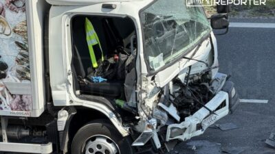 Polonya da s2 karayolunda tir ile kamyonet carpisti surucu kurtarildi 68671
