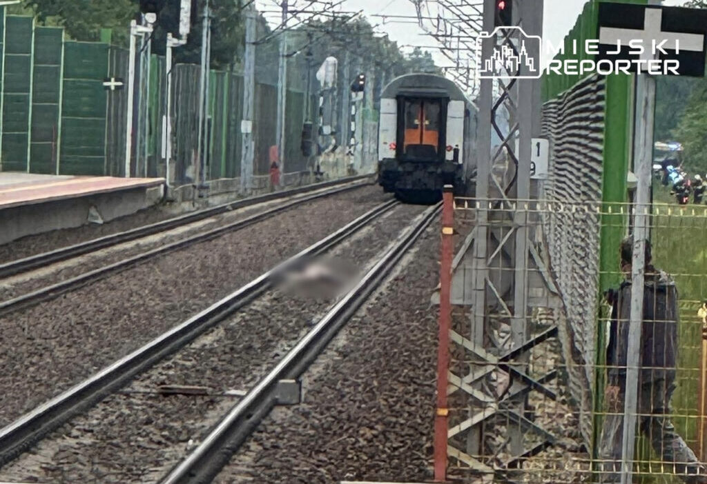 Polonya da tren kazasi bir kisi hayatini kaybetti 73882