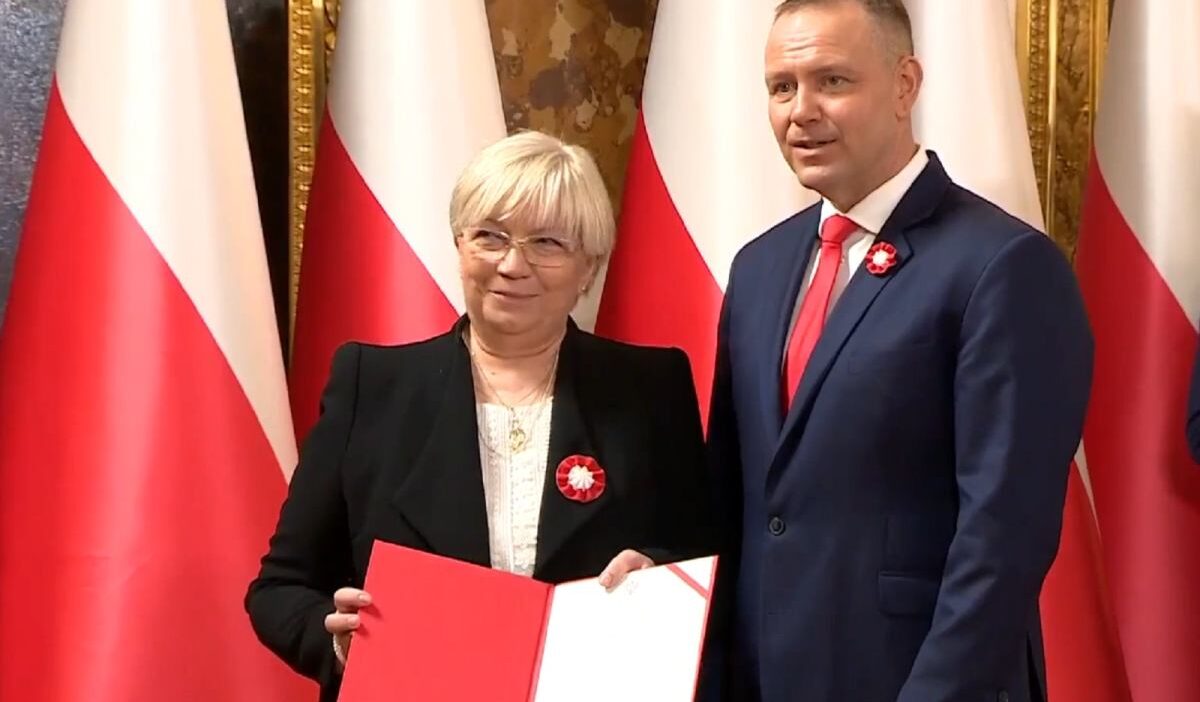 Polonya da yeni anayasa calismalari basladi cumhurbaskani nawrocki nin kurdugu konseyde farkli gorusler bir arada 68181