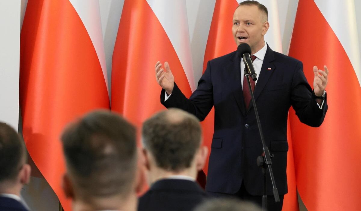 Polonya da yeni anayasa calismalari basliyor kukiz ve szczucki nin rolu belirlendi 68136