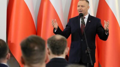 Polonya da yeni anayasa calismalari basliyor kukiz ve szczucki nin rolu belirlendi 68136