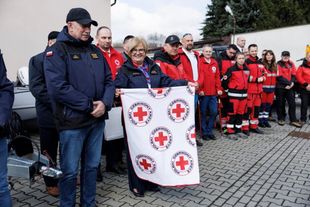 polonya daki katolik kiliselerinde sivil savunma gruplari olusturuluyor 71832