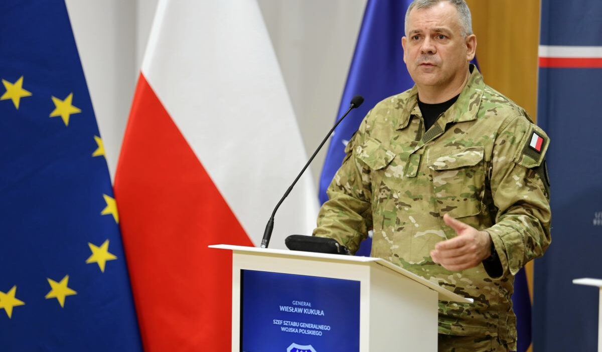 Polonya genelkurmay başkanı brüksel’de nato ve abd yetkilileriyle görüştü 1 Polonya genelkurmay baskani bruksel de nato ve abd yetkilileriyle gorustu 71295