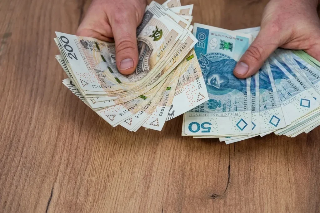 polonya i s dunyasinda vergi avantaji saglayan yontem telif haklari uzerinden maas optimizasyonu 71316