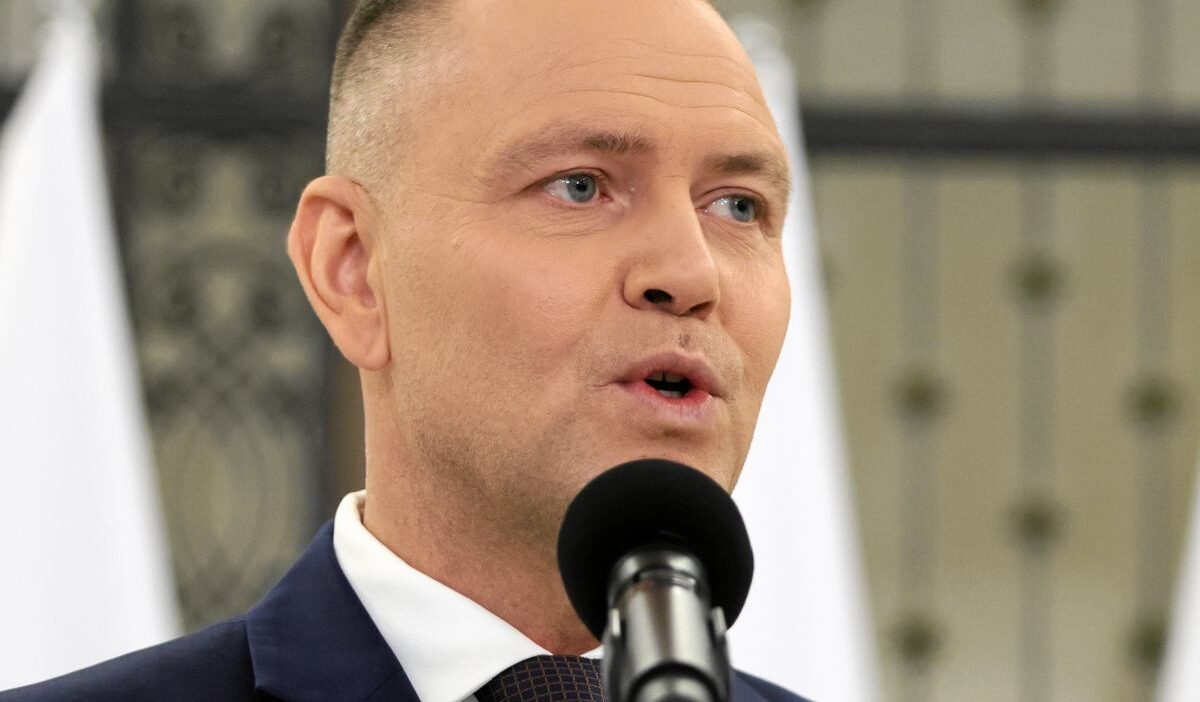 Polonya ile ukrayna arasinda upa gerilimi zelenski nin kararina varsova dan sert tepki 73665