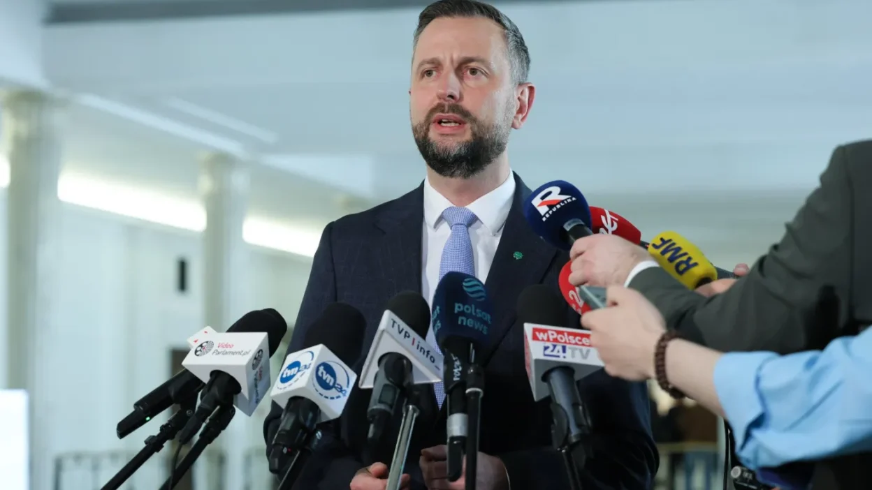 Polonya savunma bakani kosiniak kamysz abd askerlerinin polonya daki varliginin azaltilmasina yonelik bir karar yok 69929