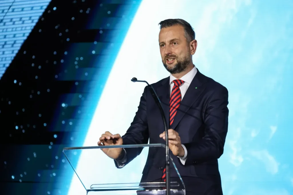 polonya savunma bakanligi ndan abd askeri varligi i cin diplomatik trafik 70065