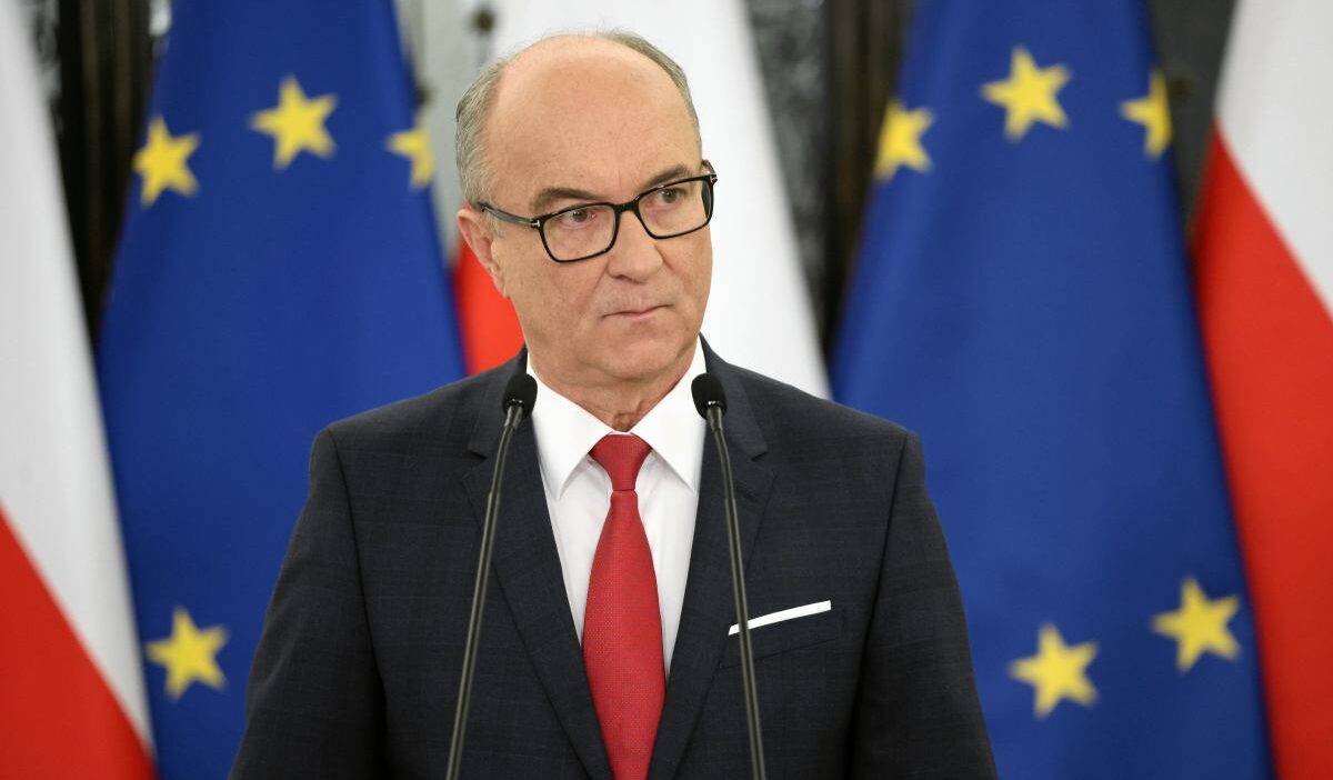 Polonya sejm inde siyasi diyalog krs uyeligi secimleri ve tartismalar 70075