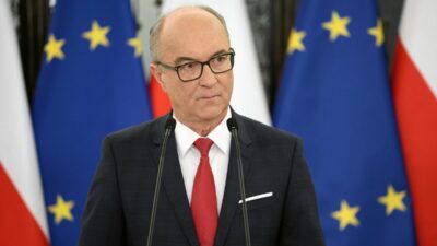 Polonya sejm inde siyasi diyalog krs uyeligi secimleri ve tartismalar 70075