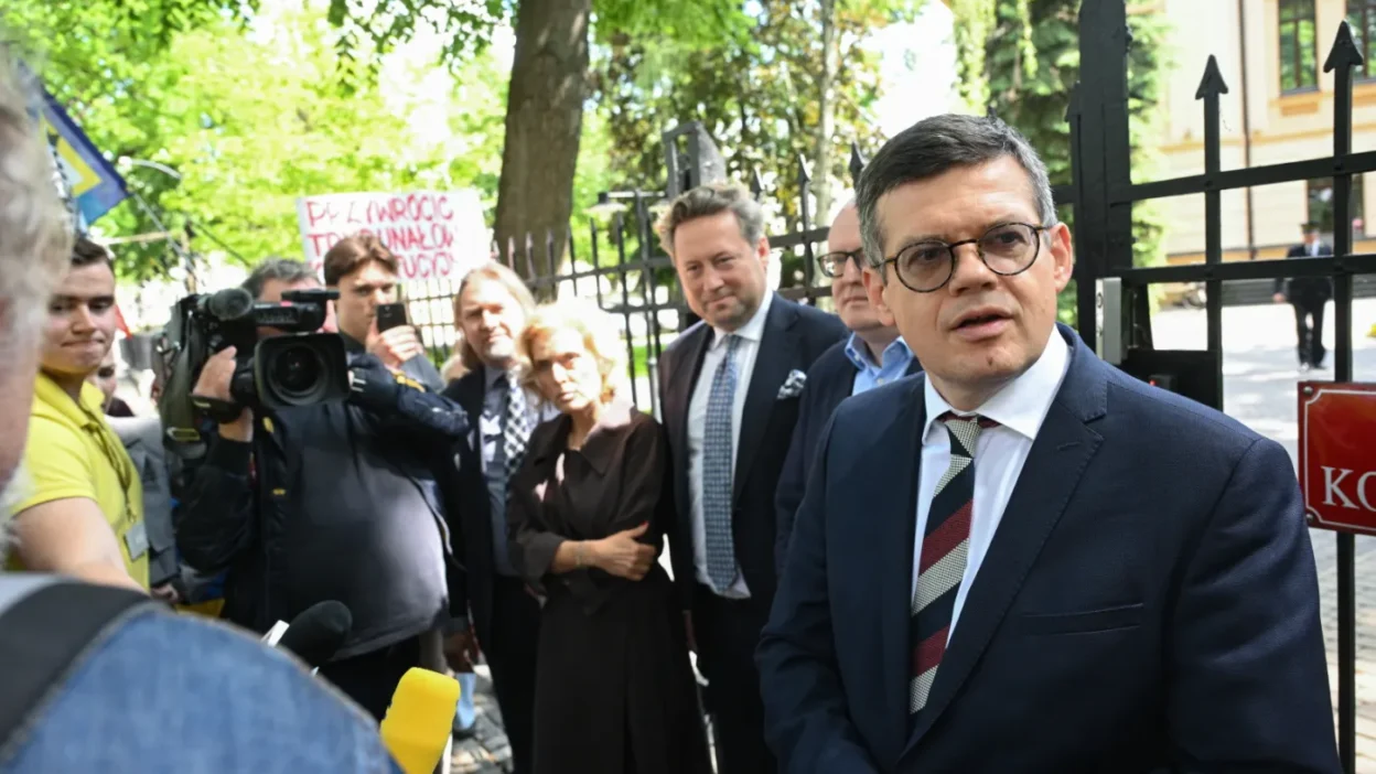 Polonya ulusal yargi konseyi nin yeni uyeleri goreve baslamaya hazir 71521