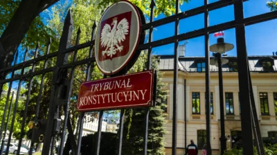 Polonya ulusal yargi konseyi uyeleri anayasa mahkemesi binasina alinmadi 71518