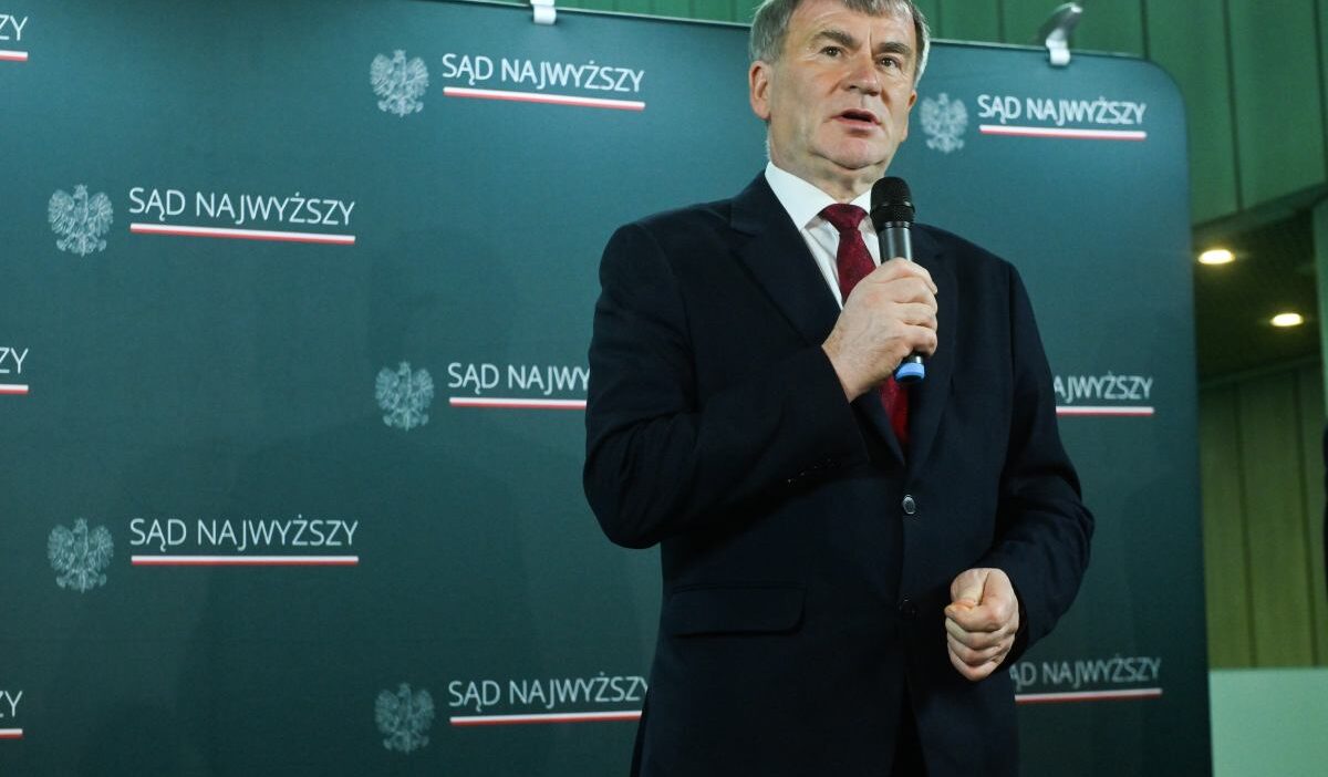 Polonya yüksek mahkemesi’nde görev değişimi: zbigniew kapiński yeni i̇lk başkan oldu 1 Polonya yuksek mahkemesi nde gorev degisimi zbigniew kapi ski yeni i lk baskan oldu 73300