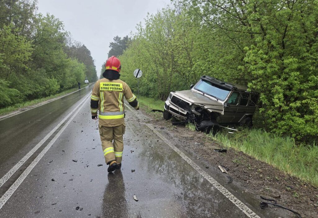 Pomiech wku da mercedes g serisi ile hurda tasiyan kamyon carpisti 69329