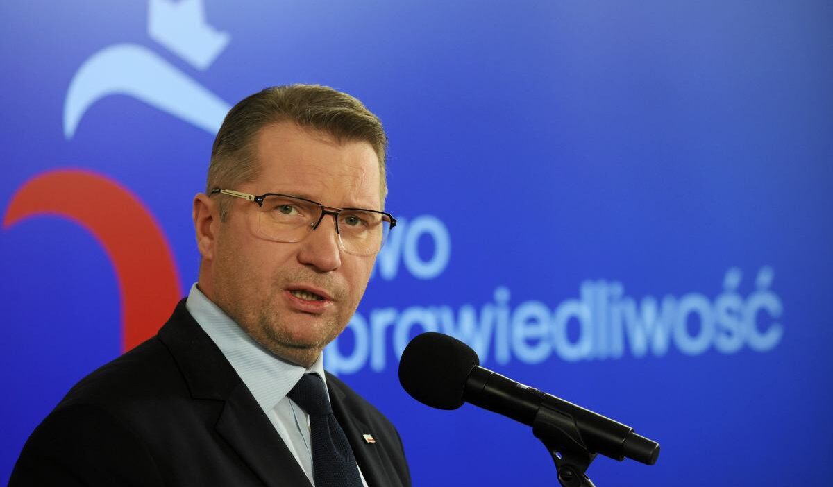 Przemysław czarnek’ten siyasi i̇ttifak ve abd i̇ddialarına i̇lişkin açıklamalar 1 Przemys aw czarnek ten siyasi i ttifak ve abd i ddialarina i liskin aciklamalar 73267
