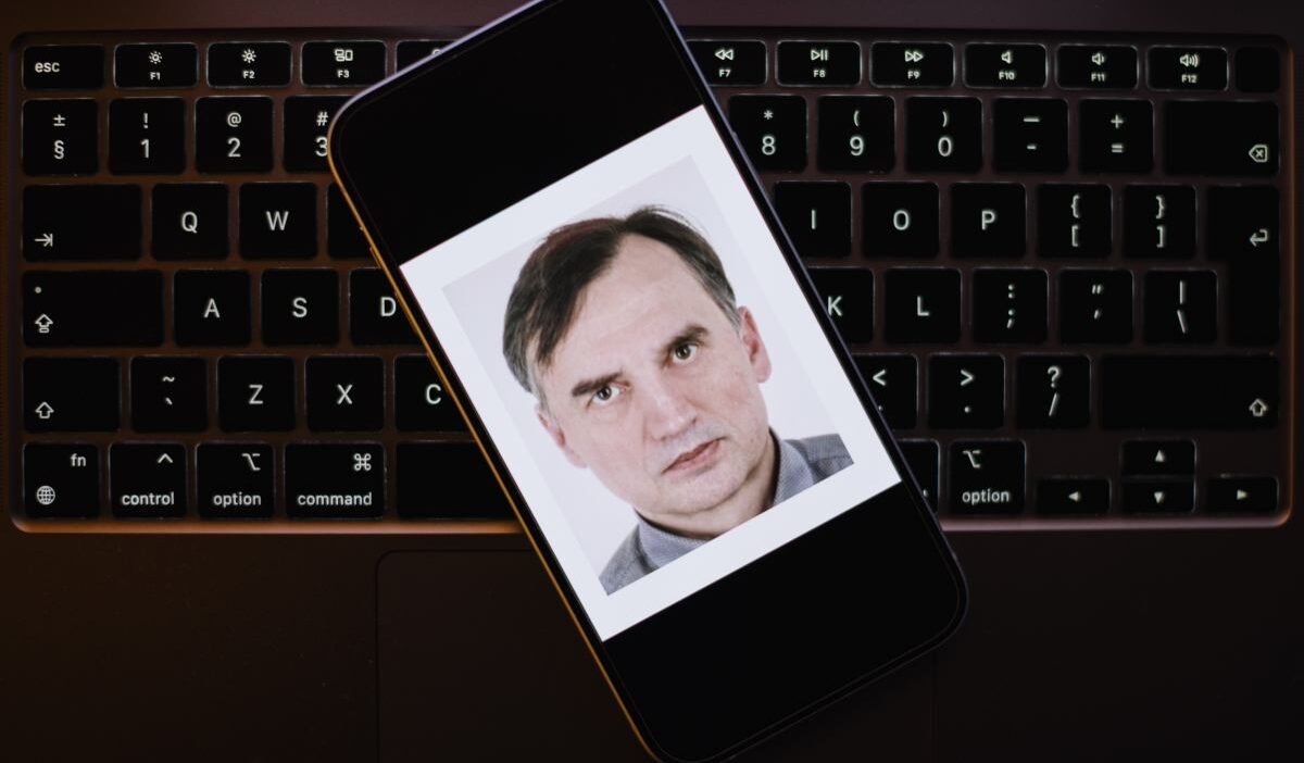 Reuters zbigniew ziobro abd vizesini ulusal guvenlik gerekcesiyle aldi 70850