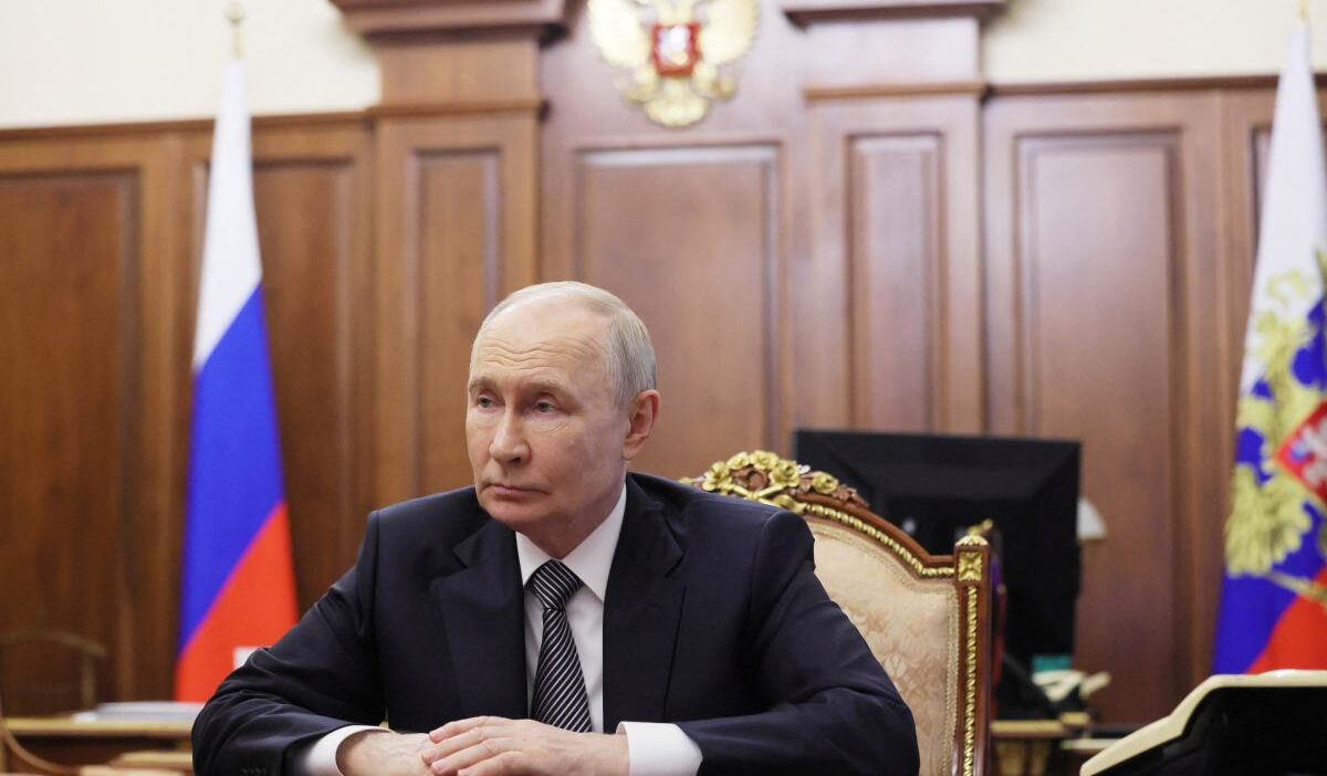 Rus i s dunyasindan putin e savunma i cin silah ve rezerve asker talebi 73225