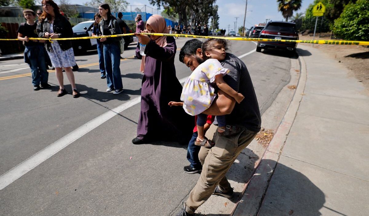 San diego daki i slam merkezi nde silahli saldiri uc kisi hayatini kaybetti 70871