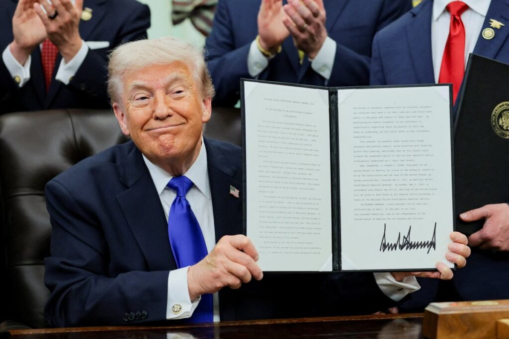 trump i ran operasyonuna yasal sureyi asarak son verdigini duyurdu 67942