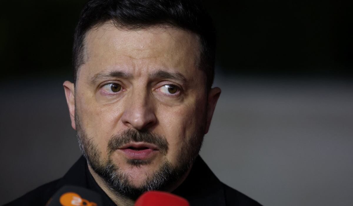 Trump uc gunluk ateskesi duyurdu ze enski kizil meydan i hedef disi birakti 69348
