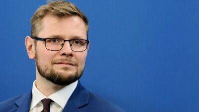 Varsova bolge mahkemesi micha wo hakkindaki adli kontrol ve mal varligi tedbirlerini kaldirdi 73579
