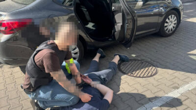 Varsova da 5 yil hapis cezasiyla aranan sahis yakalandi 68970