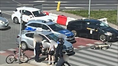 Varsova da bisikletli kadina minibus carpti yaralanan kadina olay yerinde mudahale 67815