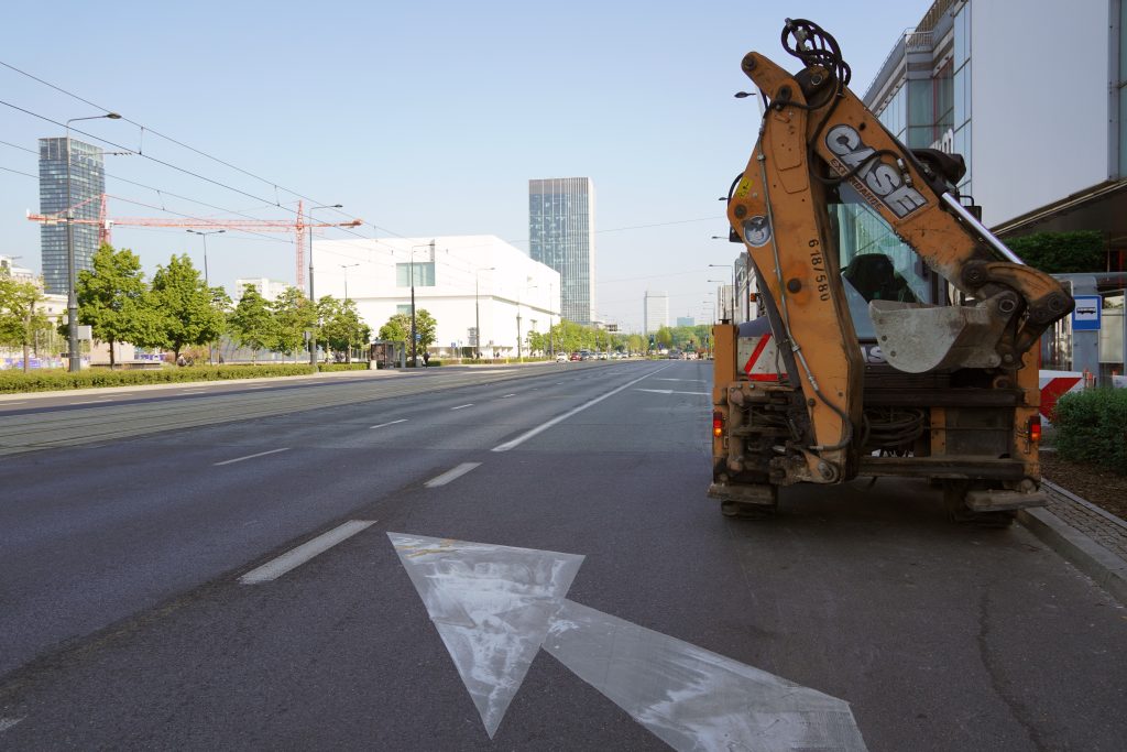 Varşova’da marszałkowska caddesi’nde 54 saatlik asfalt yenileme çalışması 1 Varsova da marsza kowska caddesi nde 54 saatlik asfalt yenileme calismasi 72352
