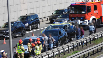 Varşova'da s8 otoyolunda zincirleme çarpışma: trafik aksadı 4 Varsova da s8 otoyolunda zincirleme carpisma trafik aksadi 67800