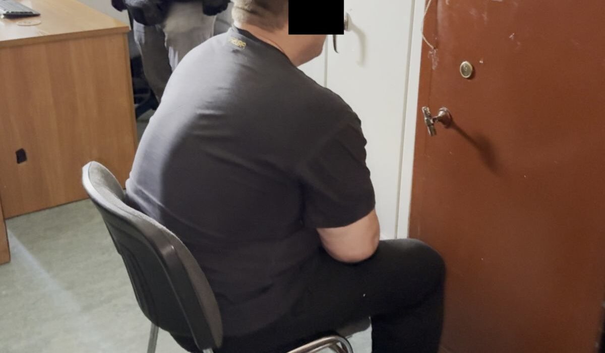 Varsova da taninmis bir avukat sahte i hbar ve suc suphesiyle tutuklandi 74029