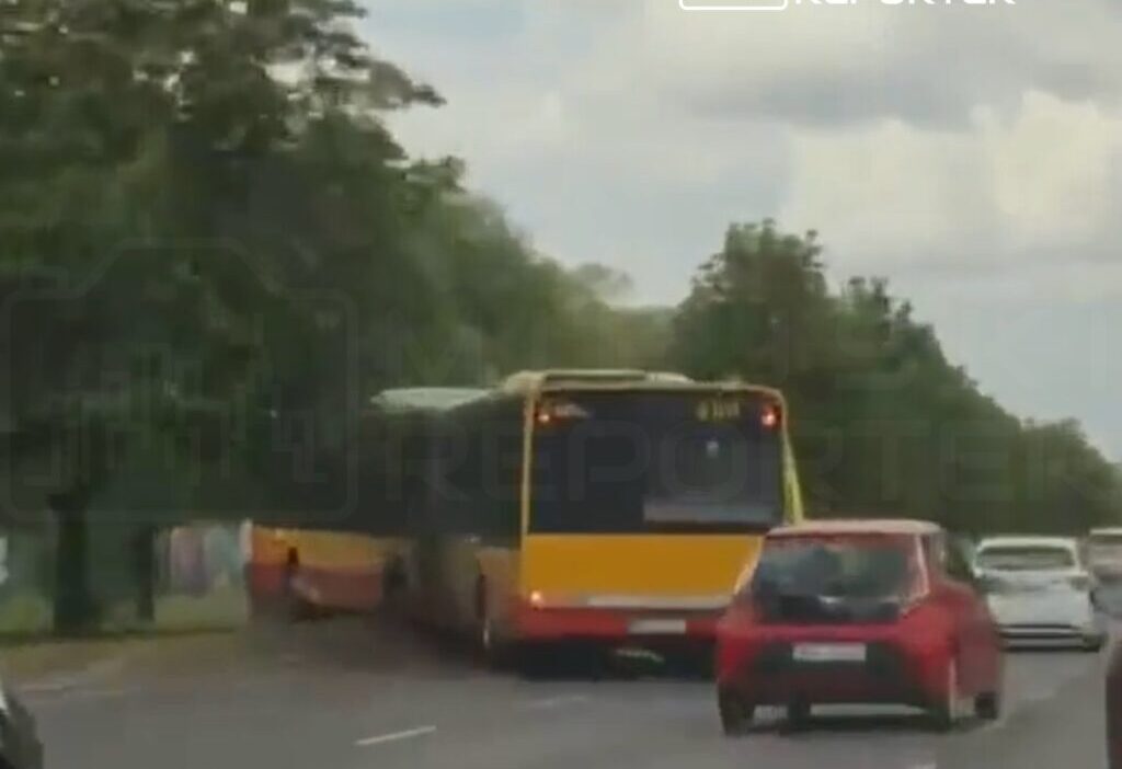 Varsova da trafik kazasi toplu tasima aracinin karistigi kazada bir yarali 74003