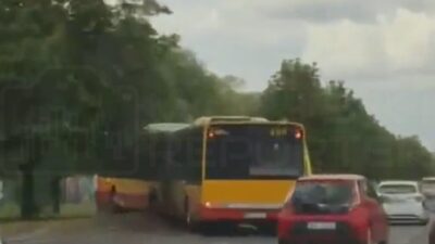 Varsova da trafik kazasi toplu tasima aracinin karistigi kazada bir yarali 74003