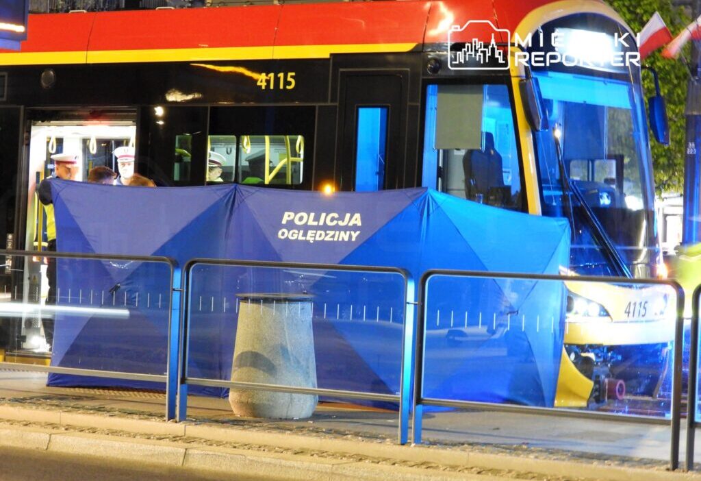 Varşova'da tramvay kazası: yaya hayatını kaybetti 1 Varsova da tramvay kazasi yaya hayatini kaybetti 68056