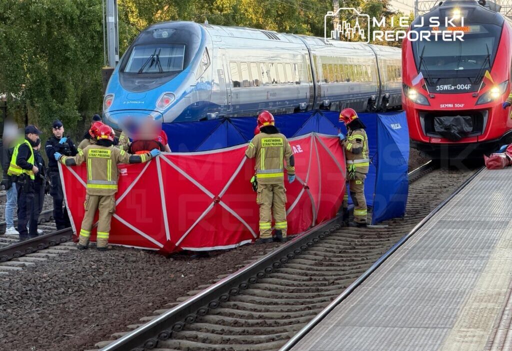 Varşova'da tren kazası: 16 yaşındaki genç yaşamını yitirdi, ulaşımda aksamalar 1 Varsova da tren kazasi 16 yasindaki genc yasamini yitirdi ulasimda aksamalar 68285