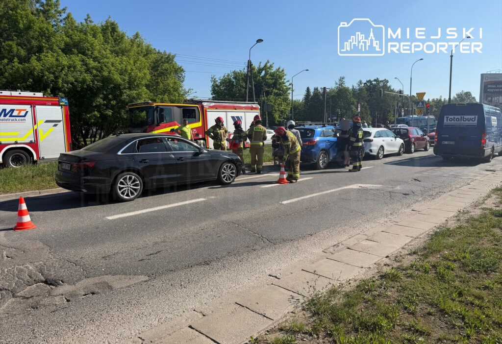 Varsova da zincirleme kaza alkollu surucu dort araci birbirine katti 73162