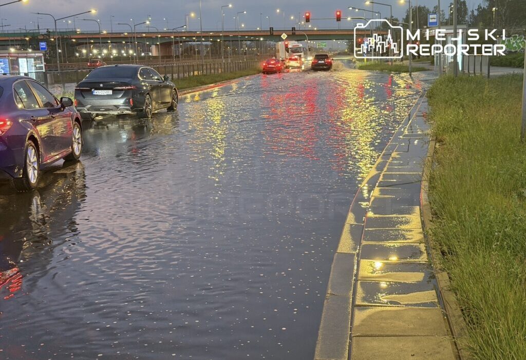 Varsova ok cie de su baskini wira owa caddesi ulasima kismen kapandi 72748