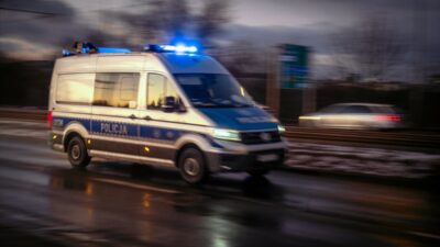 Zakopane de feci kaza geri manevra yapan arac 6 yasindaki cocugun canina mal oldu 69687