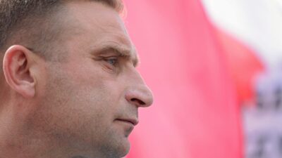 Berlin de polonyali grup ile alman polisi arasinda yasanan arbede sosyal medyada tepki cekti 78460