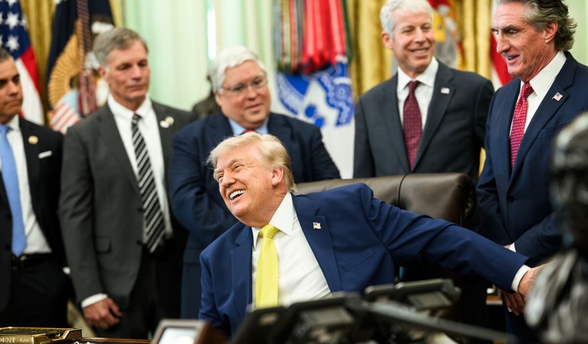 Donald trump ve cumhuriyetçi kanattan i̇ki kez uygulanan azil kararlarının i̇ptali i̇çin girişim 1 Donald trump ve cumhuriyetci kanattan i ki kez uygulanan azil kararlarinin i ptali i cin girisim 76303