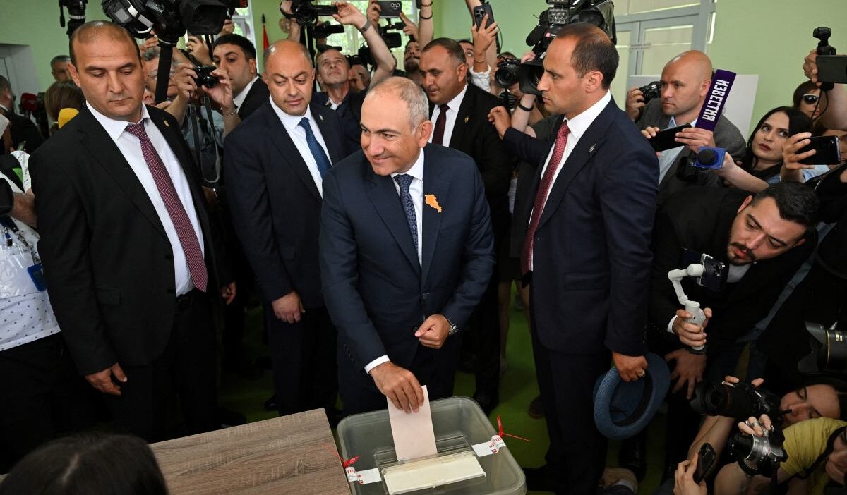 Ermenistan da secim sonuclari pasinyan tek basina hukumet kuruyor 75079