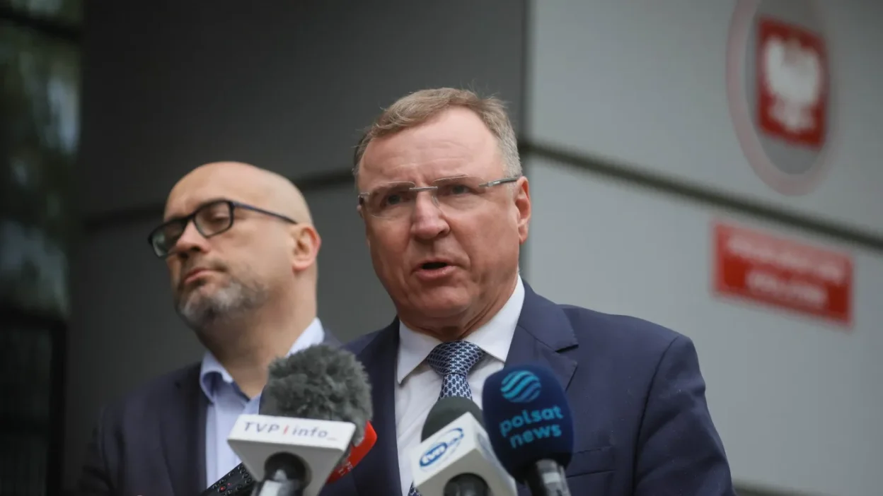 Eski tvp başkanı jacek kurski, zbigniew ziobro’nun abd’ye kaçışı hakkında i̇fade verdi 1 Eski tvp baskani jacek kurski zbigniew ziobro nun abd ye kacisi hakkinda i fade verdi 77195