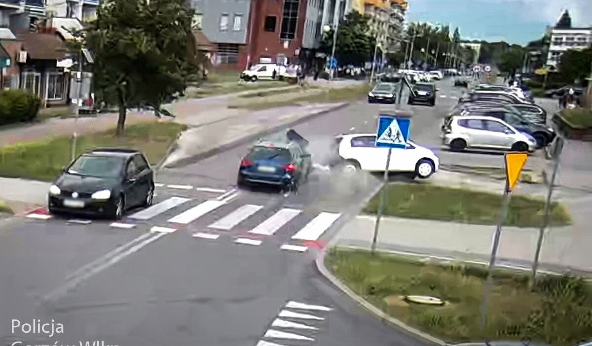 Gorz w wielkopolski de alkollu ve uyusturucu madde yuklu aracla kaza yapip kacmaya calistilar 78180