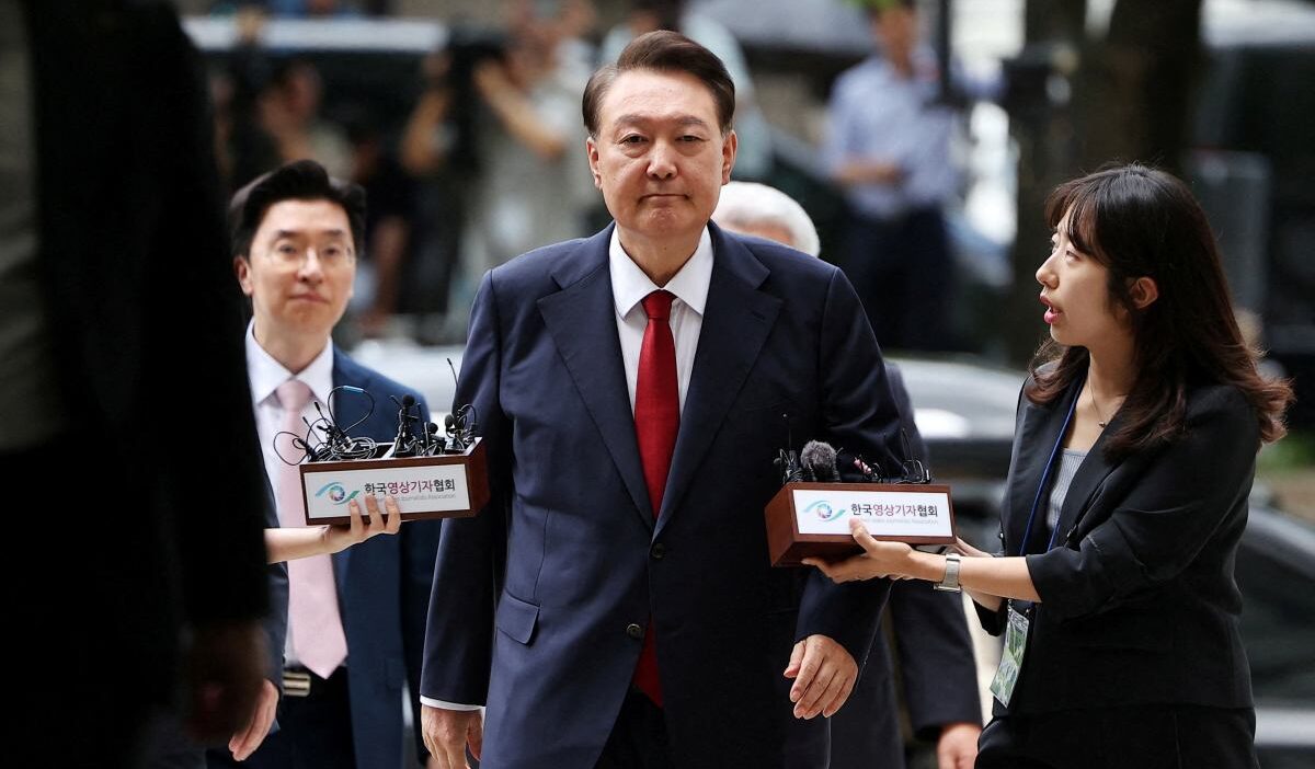 Güney kore’de eski devlet başkanı jun suk jeol’e "düşman lehine faaliyet"ten hapis cezası 1 Guney kore de eski devlet baskani jun suk jeol e dusman lehine faaliyet ten hapis cezasi 76361