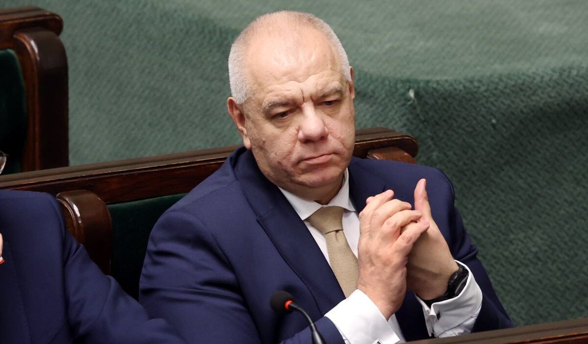 Jacek sasin den yeni dernek hamlesi popierwsze polska kuruldu 75858