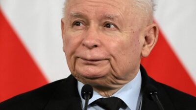 Jarosław kaczyński "i̇ki kule" soruşturması kapsamında i̇fadeye çağrıldı 2 Jaros aw kaczy ski i ki kule sorusturmasi kapsaminda i fadeye cagrildi 75324