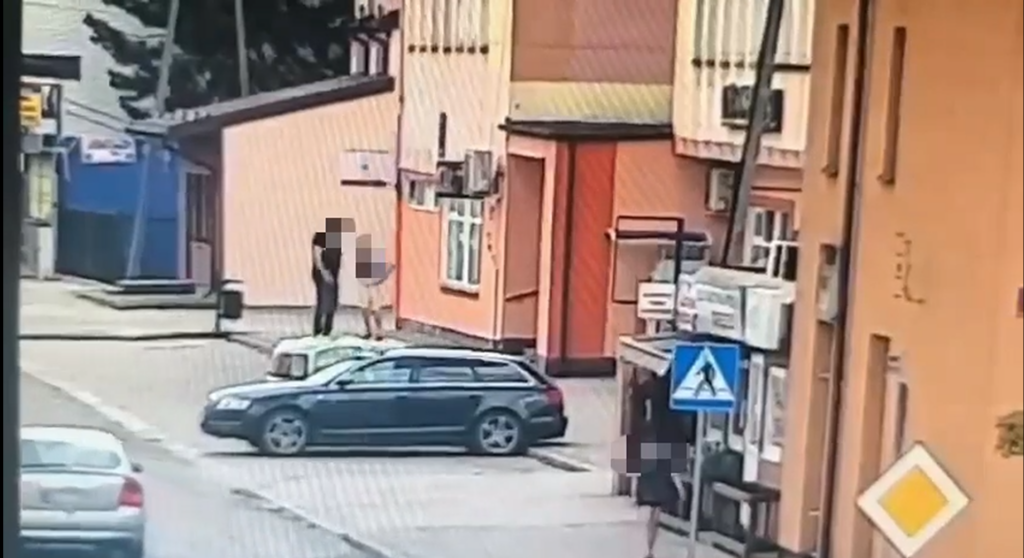 Mszczon w da araclarin uzerine cikarak hasar veren supheli yakalandi 75584