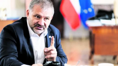Polonya bassavcisi waldemar urek prokurator dziedzic bogucka nin gorevden alinmasi siyasi degil 78092