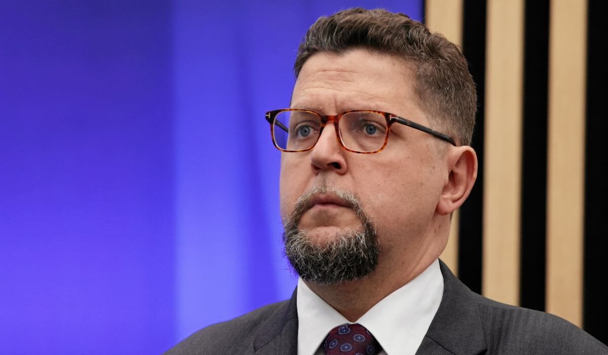 Polonya bilim bakan yardımcısı andrzej szeptycki'nin upa açıklaması diplomatik krize yol açtı 1 Polonya bilim bakan yardimcisi andrzej szeptycki nin upa aciklamasi diplomatik krize yol acti 77786