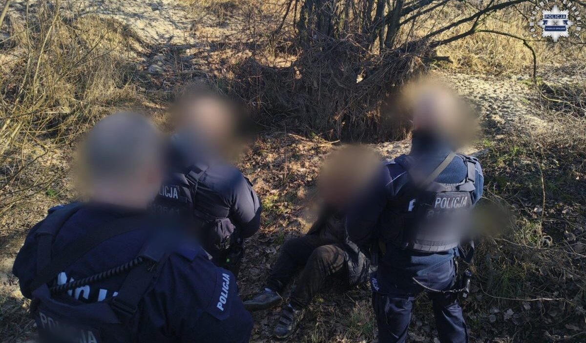 Polonya’da 17 yaşındaki şüphelinin i̇şlediği çifte cinayete i̇lişkin cezai ehliyet raporu tamamlandı 1 Polonya da 17 yasindaki suphelinin i sledigi cifte cinayete i liskin cezai ehliyet raporu tamamlandi 75463